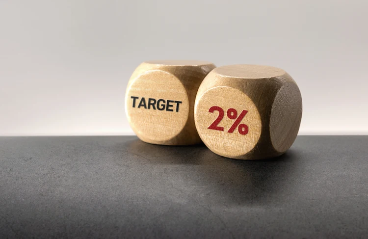 RISING INFLATION SIGNALS IT’S TIME TO RETHINK YOUR REFINANCING STRATEGY 1 RISING INFLATION SIGNALS IT’S TIME TO RETHINK YOUR REFINANCING STRATEGY